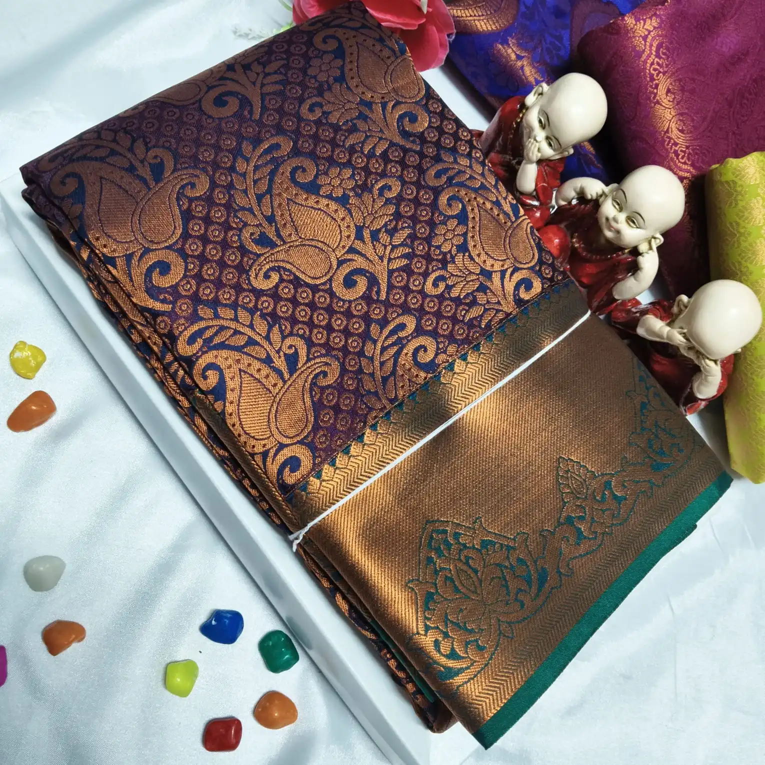 Vastharakala Royal Paisley Zari Brocade Soft Silk Saree